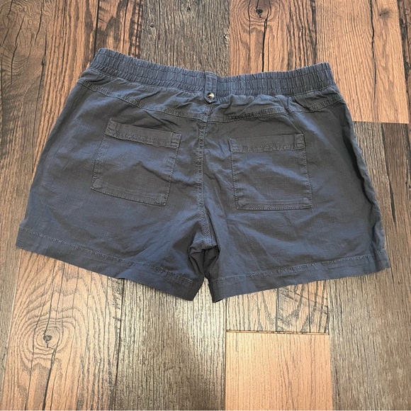 Set of Two Sonoma Casual Shorts in Green and Gray - Picture 10 of 10